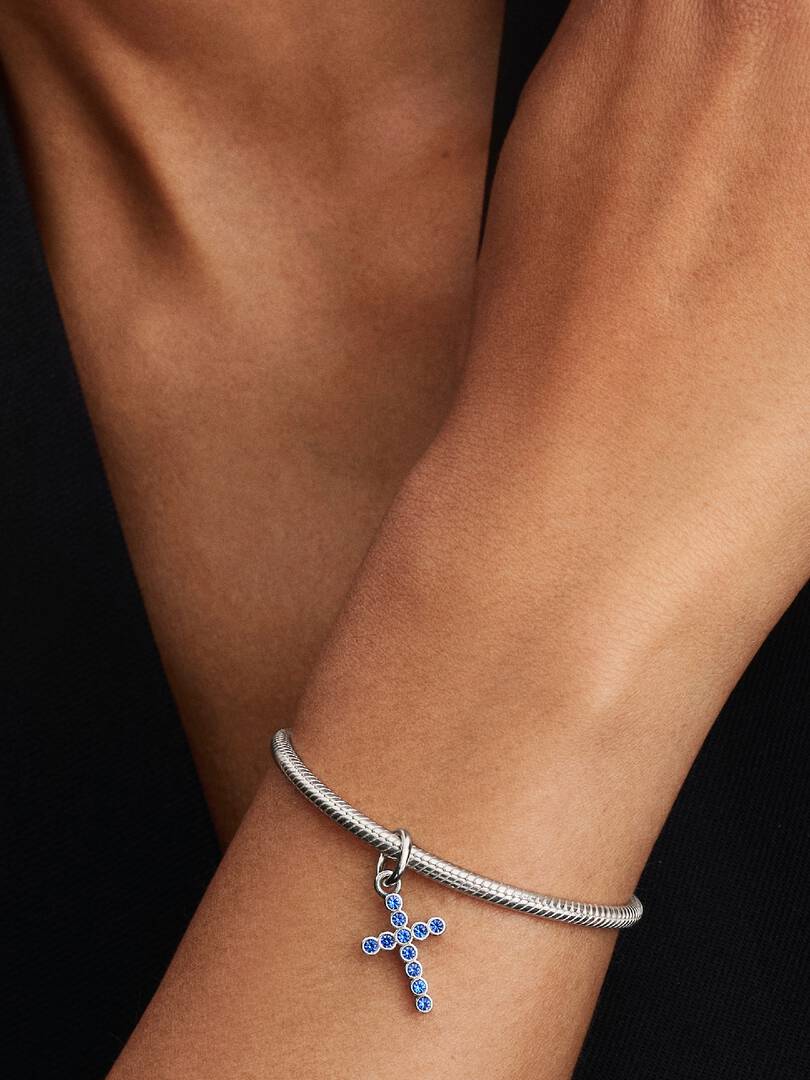 Cross Dangle