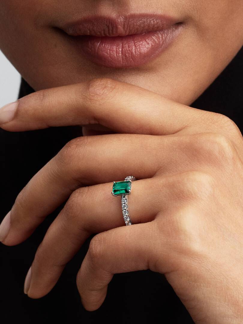 Rectangular Sparkling Green Halo