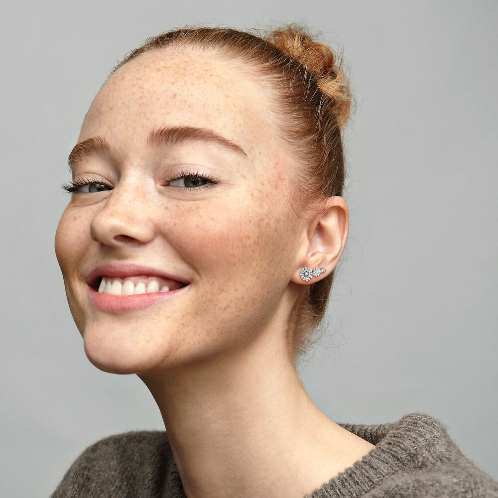 Sparkling Daisy Flower Trio Stud