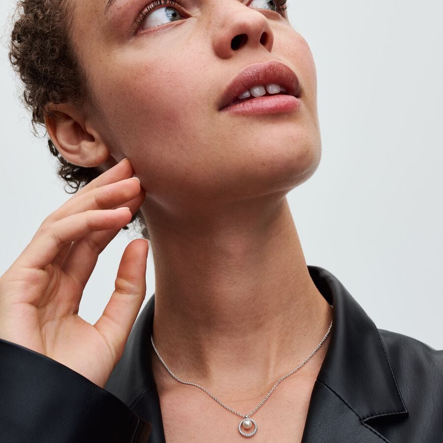 Treated Freshwater Cultured Pearl & Pavé Collier