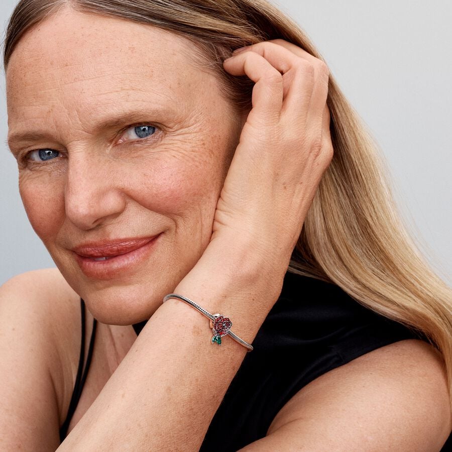 Sparkling Rose in Bloom Red