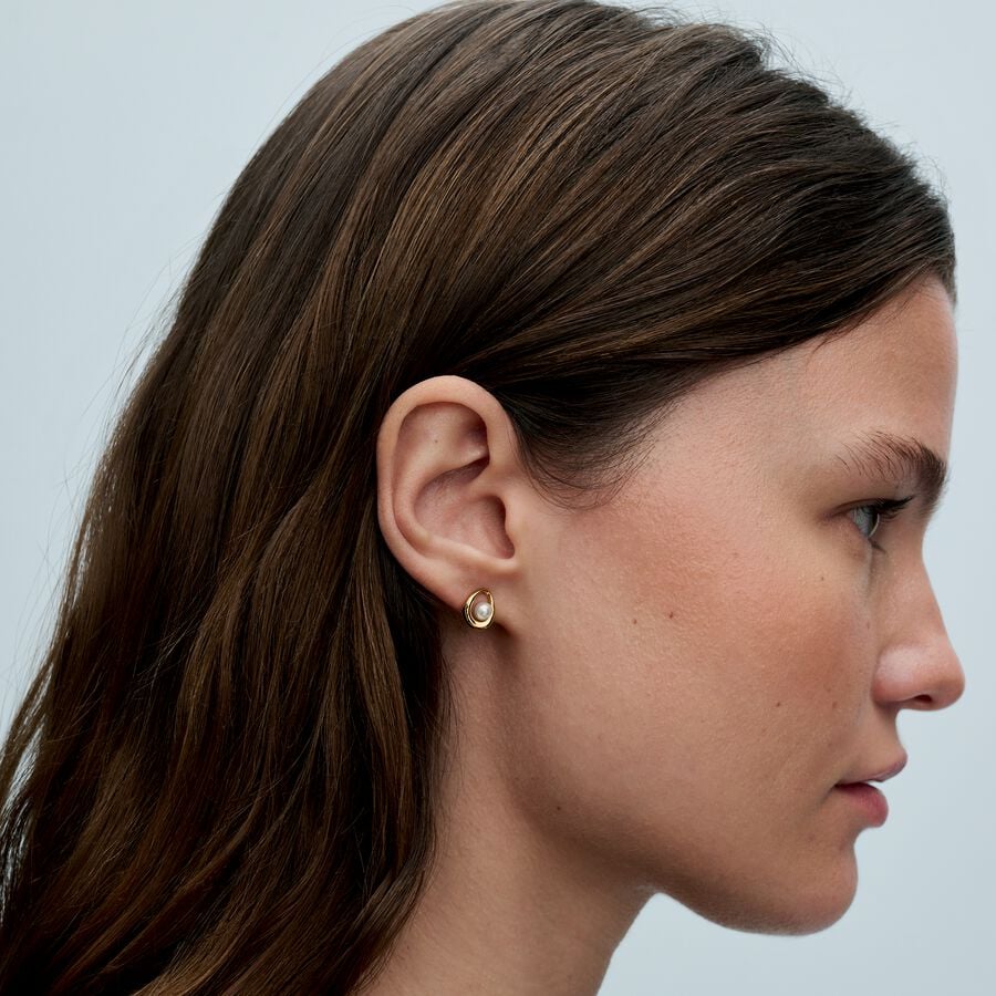 Organically Shaped Oval & Pearl Stud