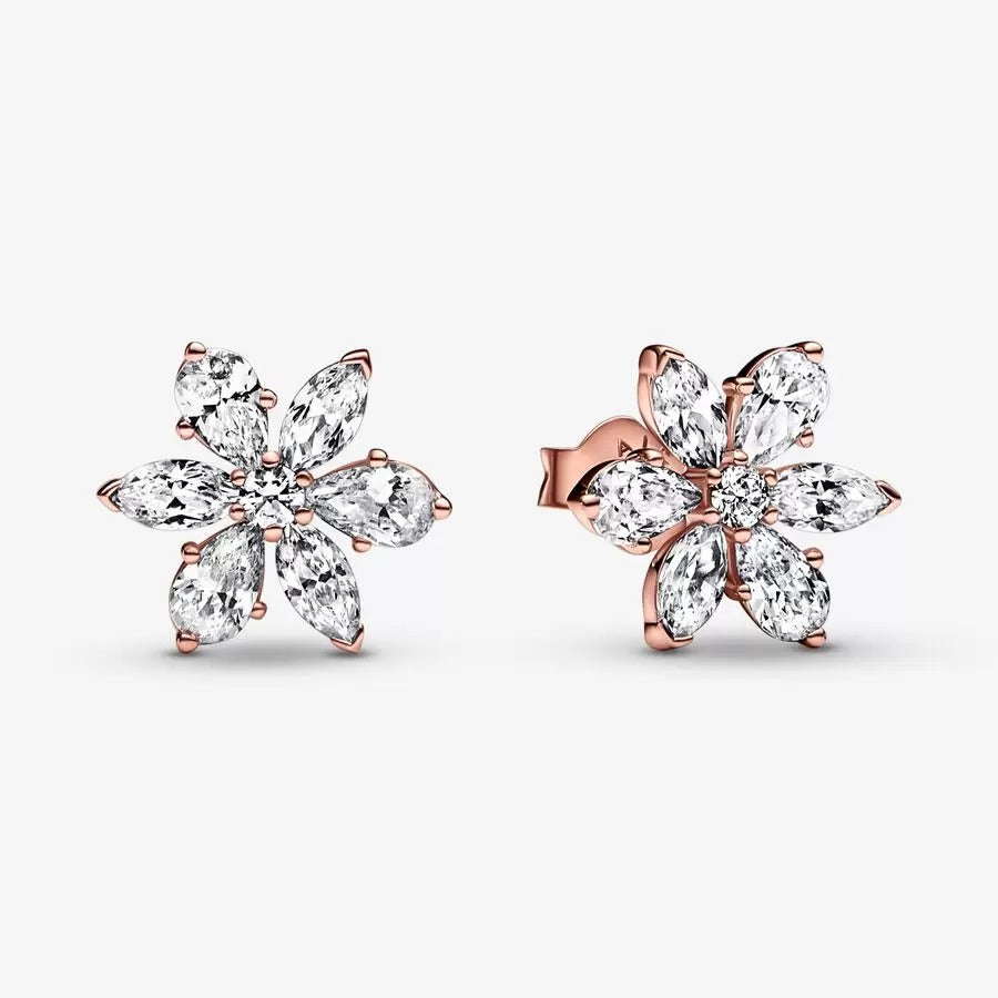 Sparkling Herbarium Cluster Rose Stud