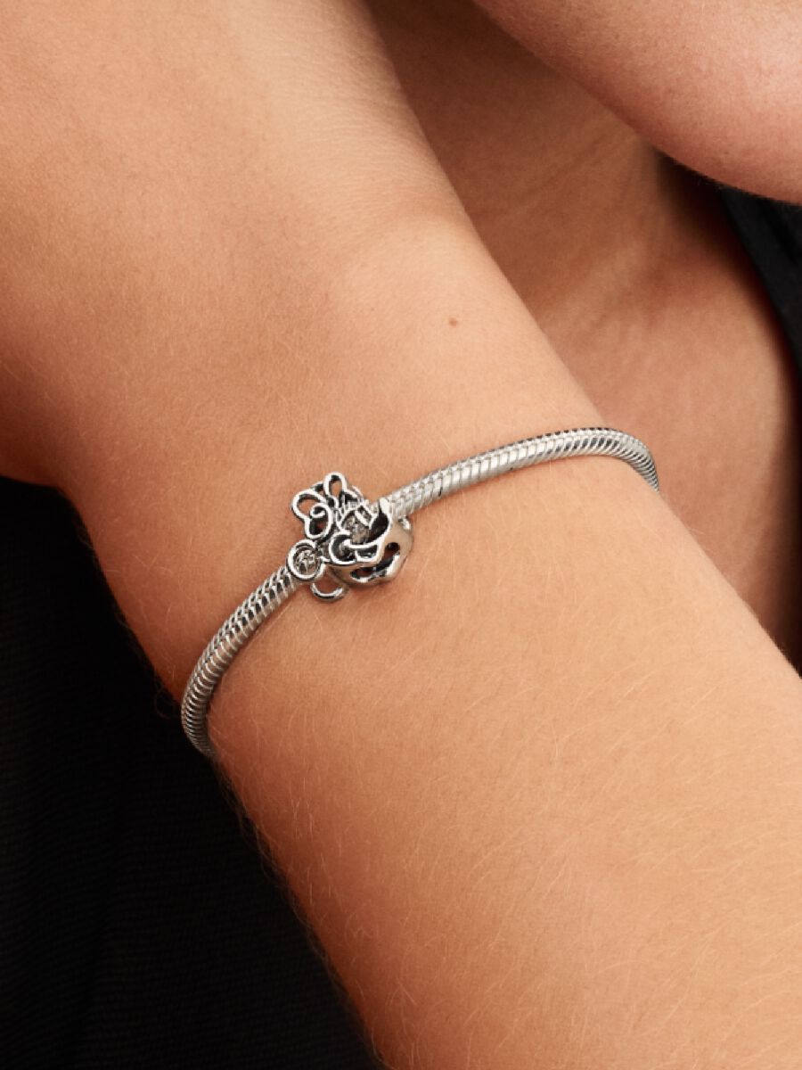 Minnie Mouse Openwork