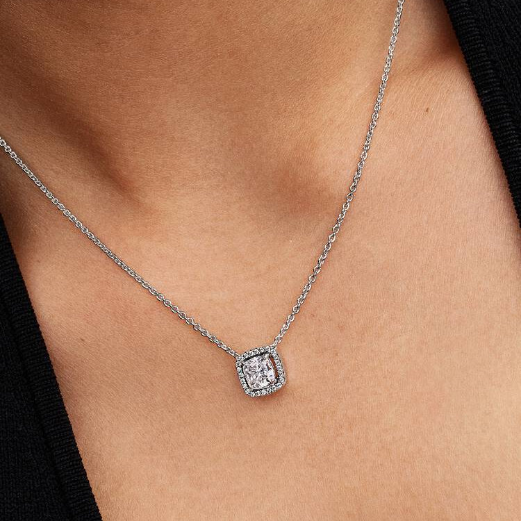 Halo Pendant Collier Necklace