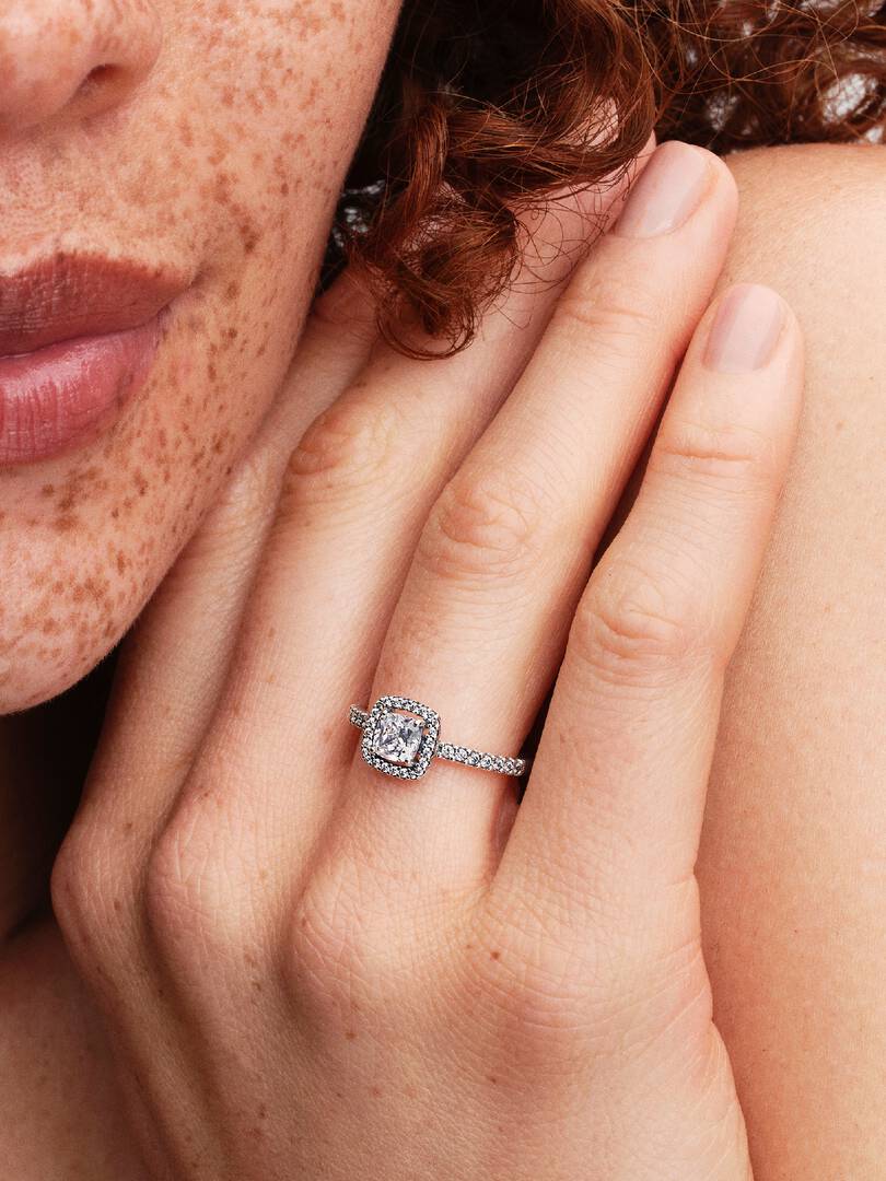 Sparkling Square Halo