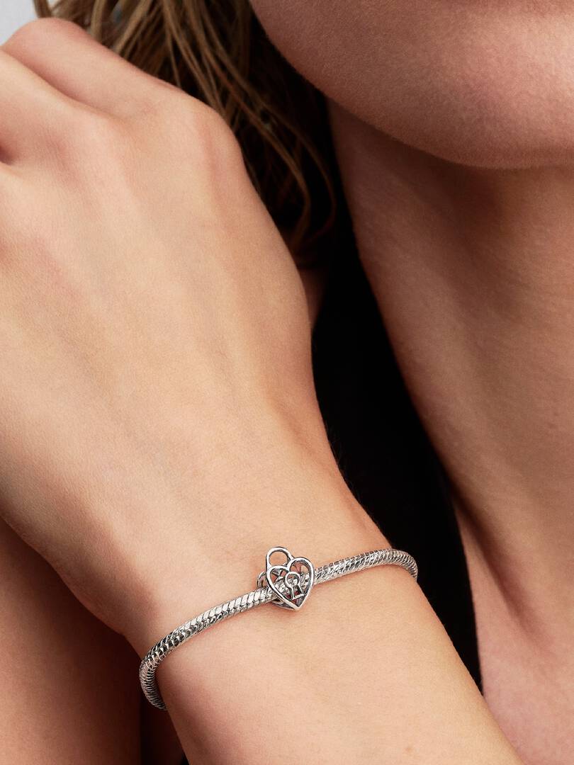 Openwork Heart Padlock