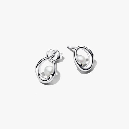 Organically Shaped Oval & Pearl