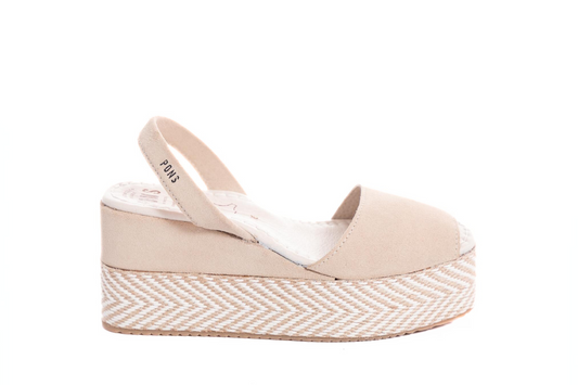 America Serraje Sand