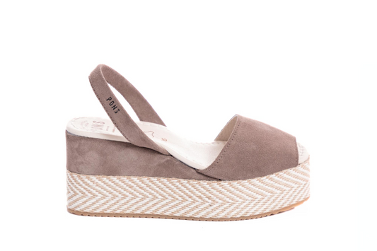 America Serraje Castorro