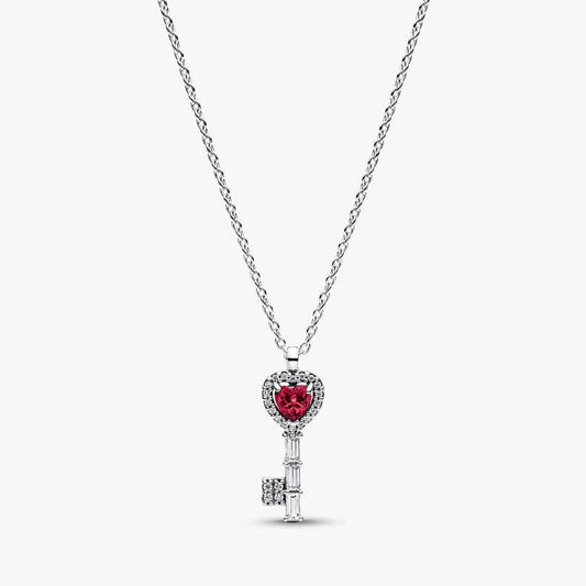 Elevated Heart Key Collier