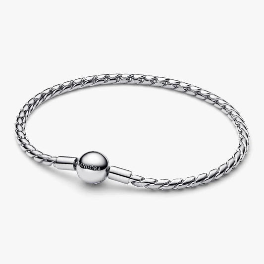 Round Clasp Wing Chain Bracelet