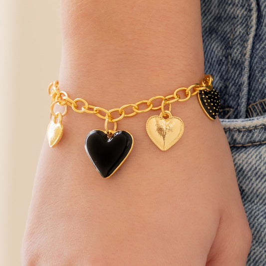 Pulsera Multicharms Corazones + Aretes