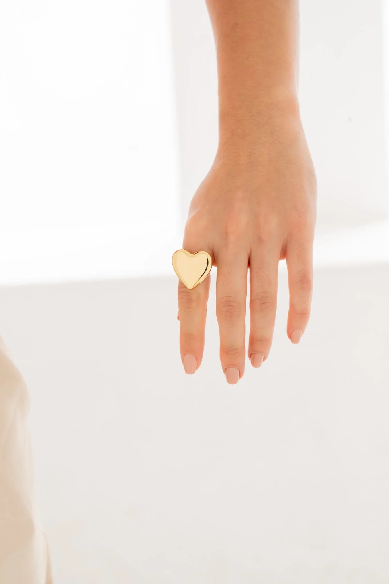 Anillo Corazón Liso Graduable Dorado