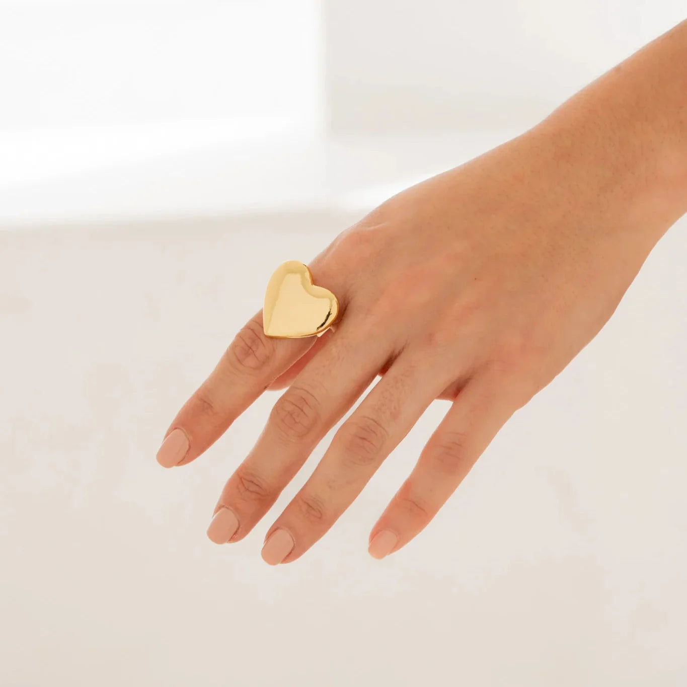 Anillo Corazón Liso Graduable Dorado
