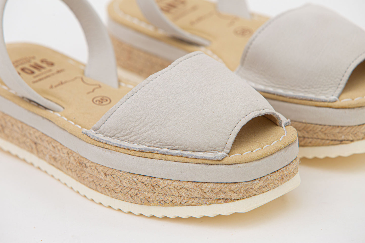 Bucarest Nobuck Hielo