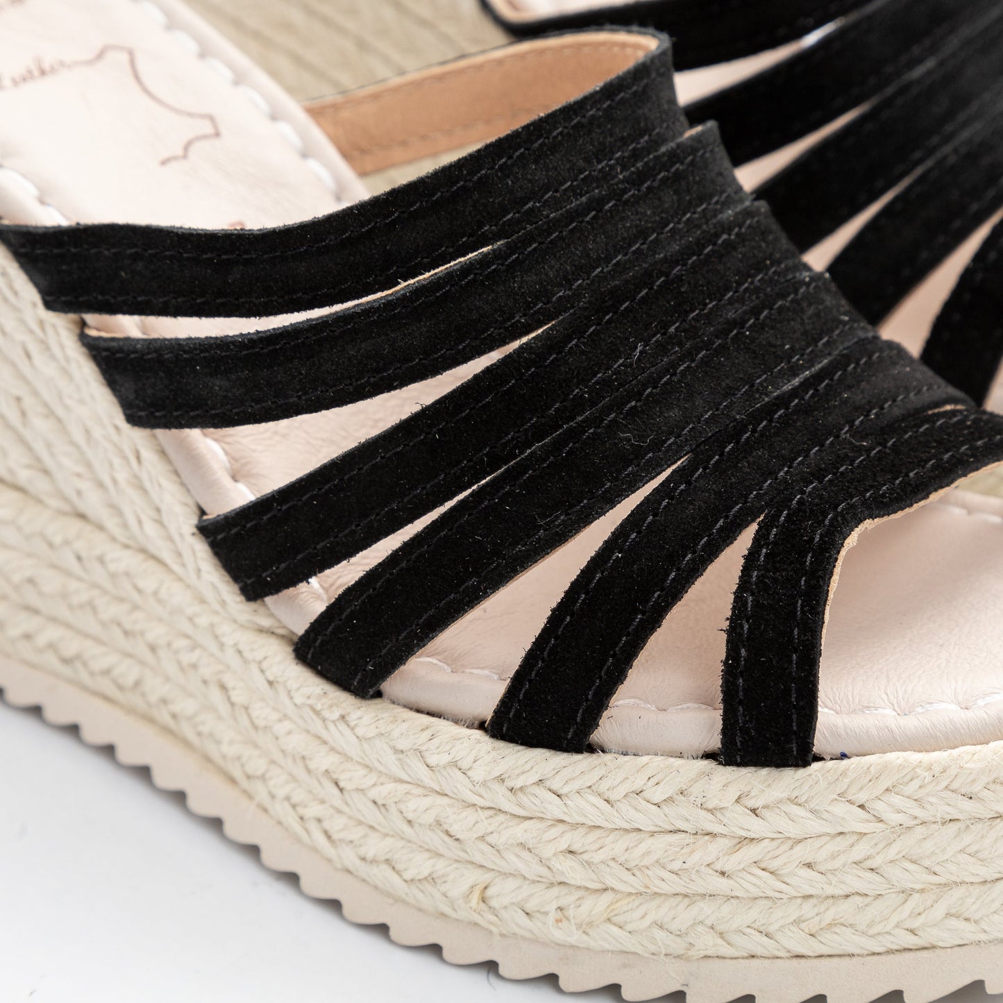 Amadora Serraje Black