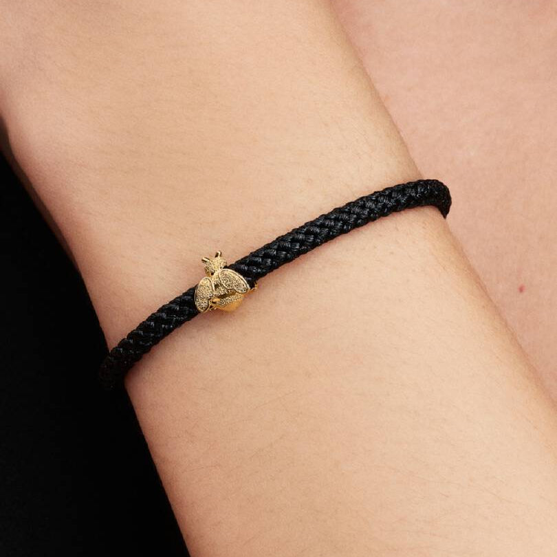 Textured Bee Mini