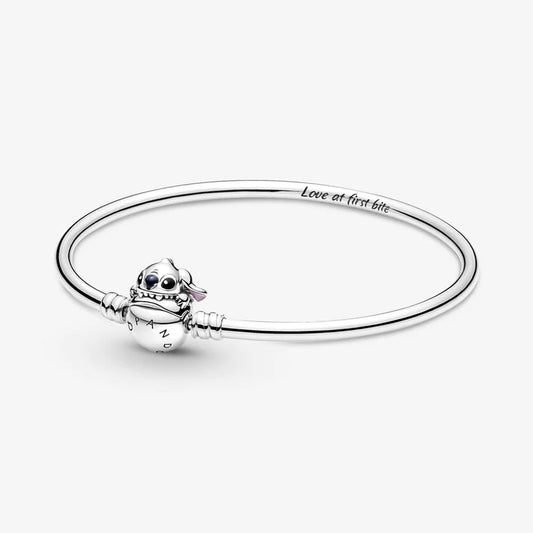 Stitch Biting Clasp Bangle