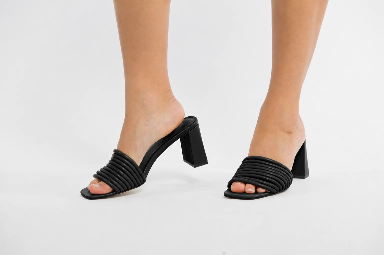 SANDALIAS DEVA NEGRO 40