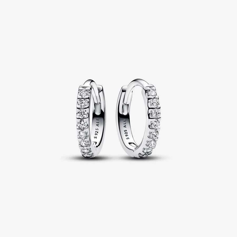 [636] Sparkling Huggie Hoop