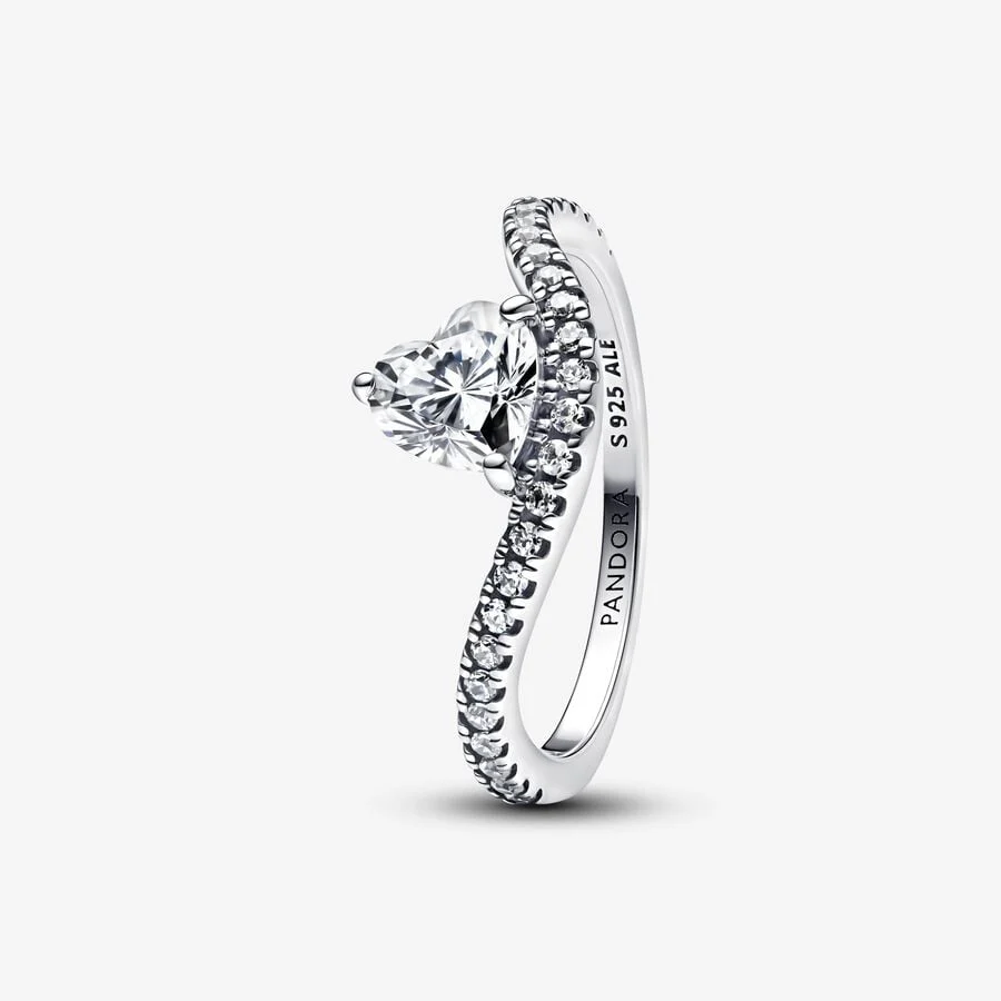 Wavy Pavé Heart Ring 54